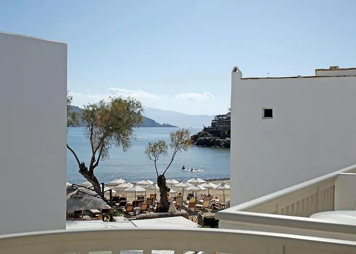 Thomais * Naxos City